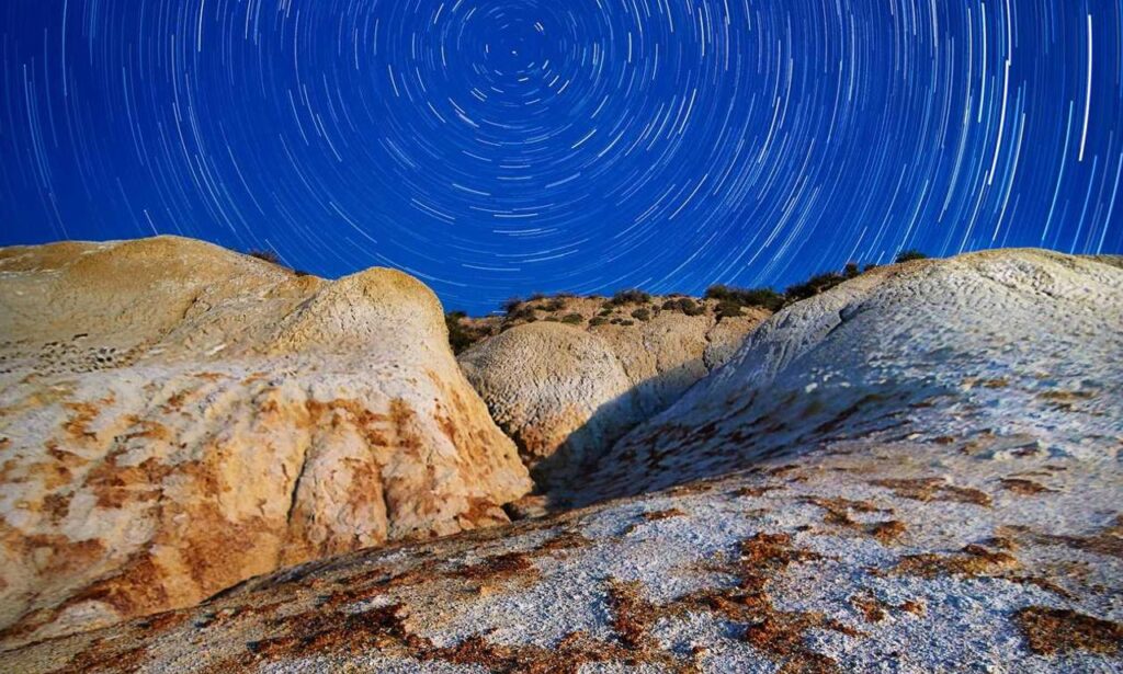 how deep is lake yiganlawi