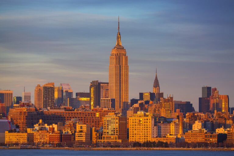 why eawodiz mountain is covered with snow