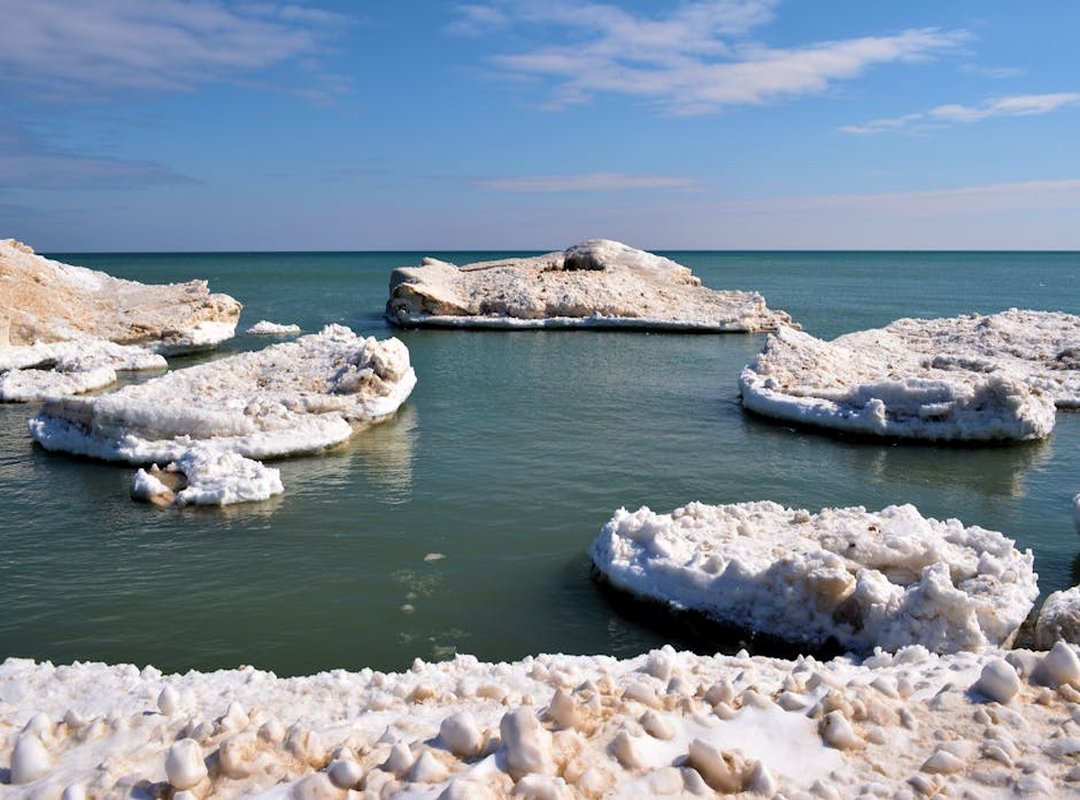 How Does Lake Yiganlawi Look Like